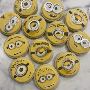 Hand painted minion cookie set