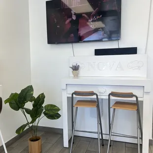 sushi and sashimi, interior