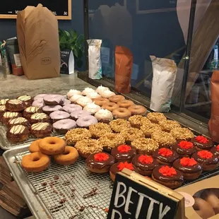 Only $1.50 4 the fancy ones, un fancy 4 4 4.