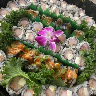 Kani tempura roll and crunchy king crab