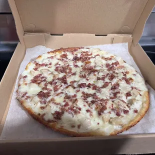 Gourmet Gluten Free Pizza. Chicken and bacon