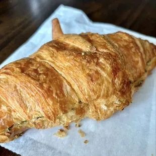 Za&apos;atar Croissant