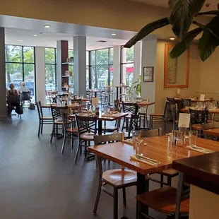 Seating area for food