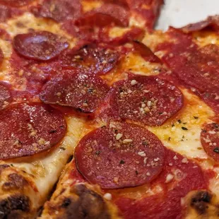 This pizza.. was delicious! Thank you for treating us to a taste.