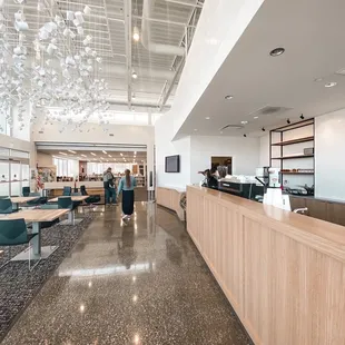 Coffee bar + dining area