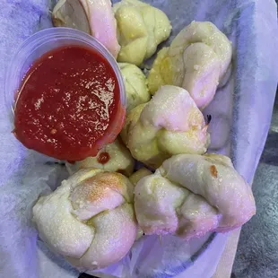 Garlic knots appetizer