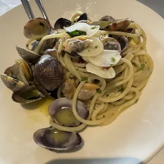 *Spaghetti with Clams