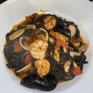 Spaghettini Neri Ai Frutti Di Mare