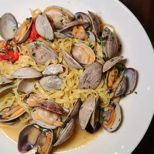 Linguine alle Vongole @tiffhuangry