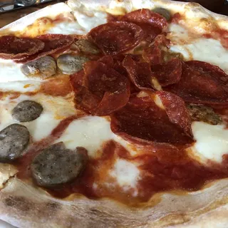 Pepperoni e Salsiccia Pizza