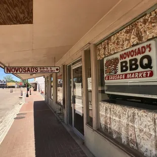 Novosad's Bbq & Sausage Market