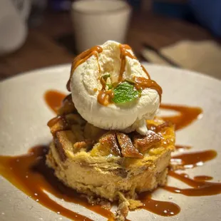 Bread pudding with ice cream