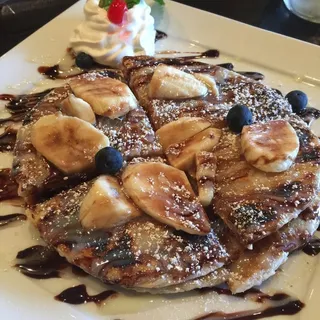N. ROTI BANANA PANCAKE W/ CHOCOLATE SYRUP