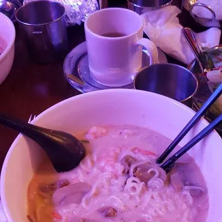 Tom Kha Noodle Soup