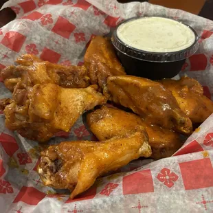 Black and gold wings, extra crispy.