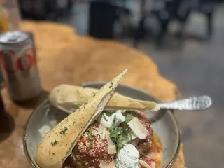 Ginny's Neighborhood Pizza Joint