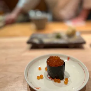 Ikura (Salmon Eggs) gunkan nigiri