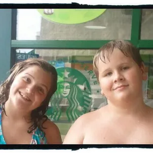 Friends have fun at NRH20