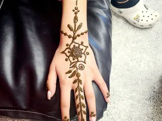Reet Threading and Henna Art