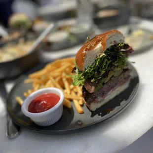 Butcher&apos;s Cut Prime Beef Burger