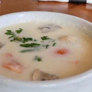 Tom Kha