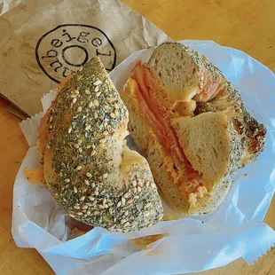 Za'atar beigel with hummus and smoked salmon