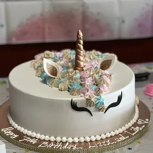 Unicorn birthdays cake