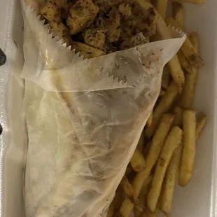 Seitan Pita Vegan with Oregano Fries