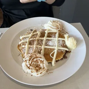 Cinnamon bun pancakes