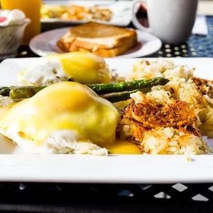 Crab Benedict