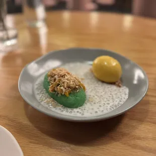 Grilled mango with sticky rice