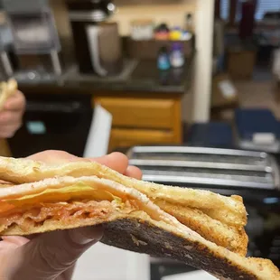 BLT CLUB