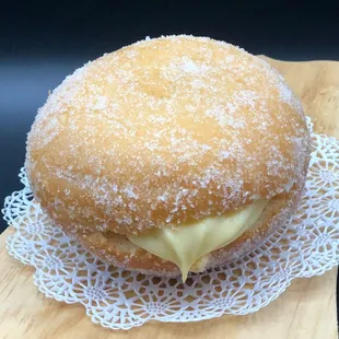 Bombolini with bavarian cream