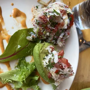 Avocado stuffed with fresh crab/pico de gallo