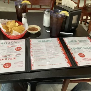 Menu chips and salsa