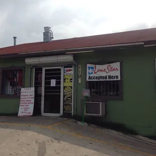 Front entrance facing South New Braunfels at Aransas