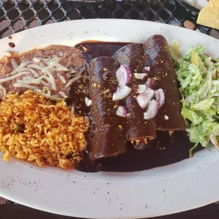 Enmoladas rice and beans