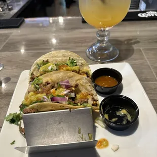 Street tacos con Carne Asada y Margarita