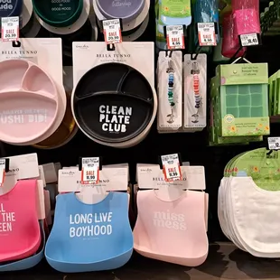 Bella Tunno fun baby care suction plates and bibs
