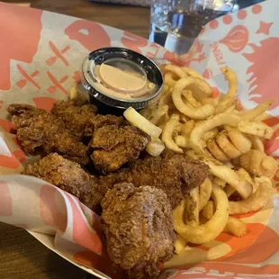 8 nug combo meal with curly fries