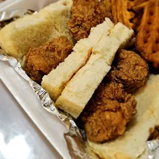 sliders with waffle chips/fries