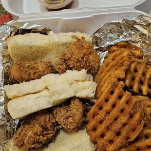 sliders with waffle chips/fries