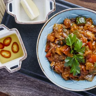 food, chicken wings and fried chicken