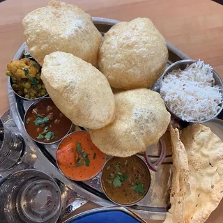 Nukkad Special Vegetable Thaali