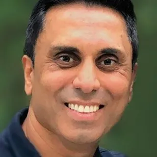 Yogi R.