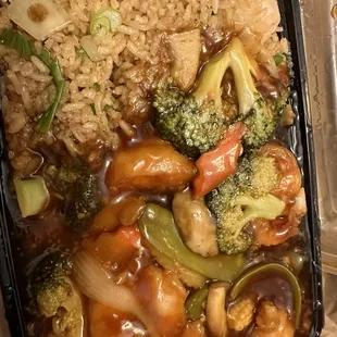 Shrimp with garlic sauce and shrimp fried rice