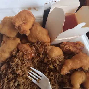 Sweet and sour chicken combination.