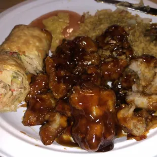 1. Roast Pork Egg Roll C19. Orange Chicken Combo You can see the inside of the chicken and egg roll were both good quality.