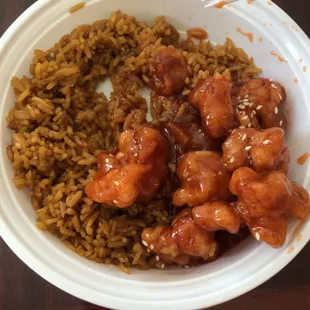 Food is very good. And we got it quickly upon ordering. Would recommend to anyone.