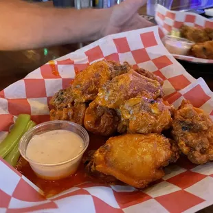Hot wings (9.99)
